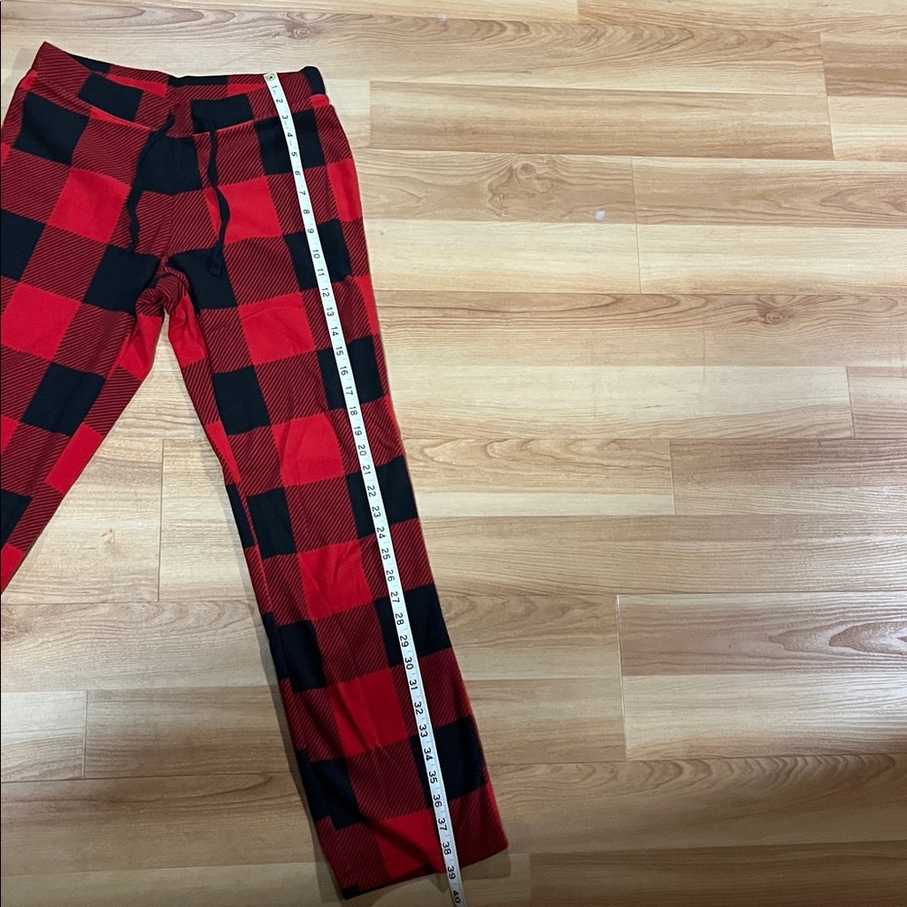 Old Navy Red and Black Plaid Pants - Picture 4 of 4